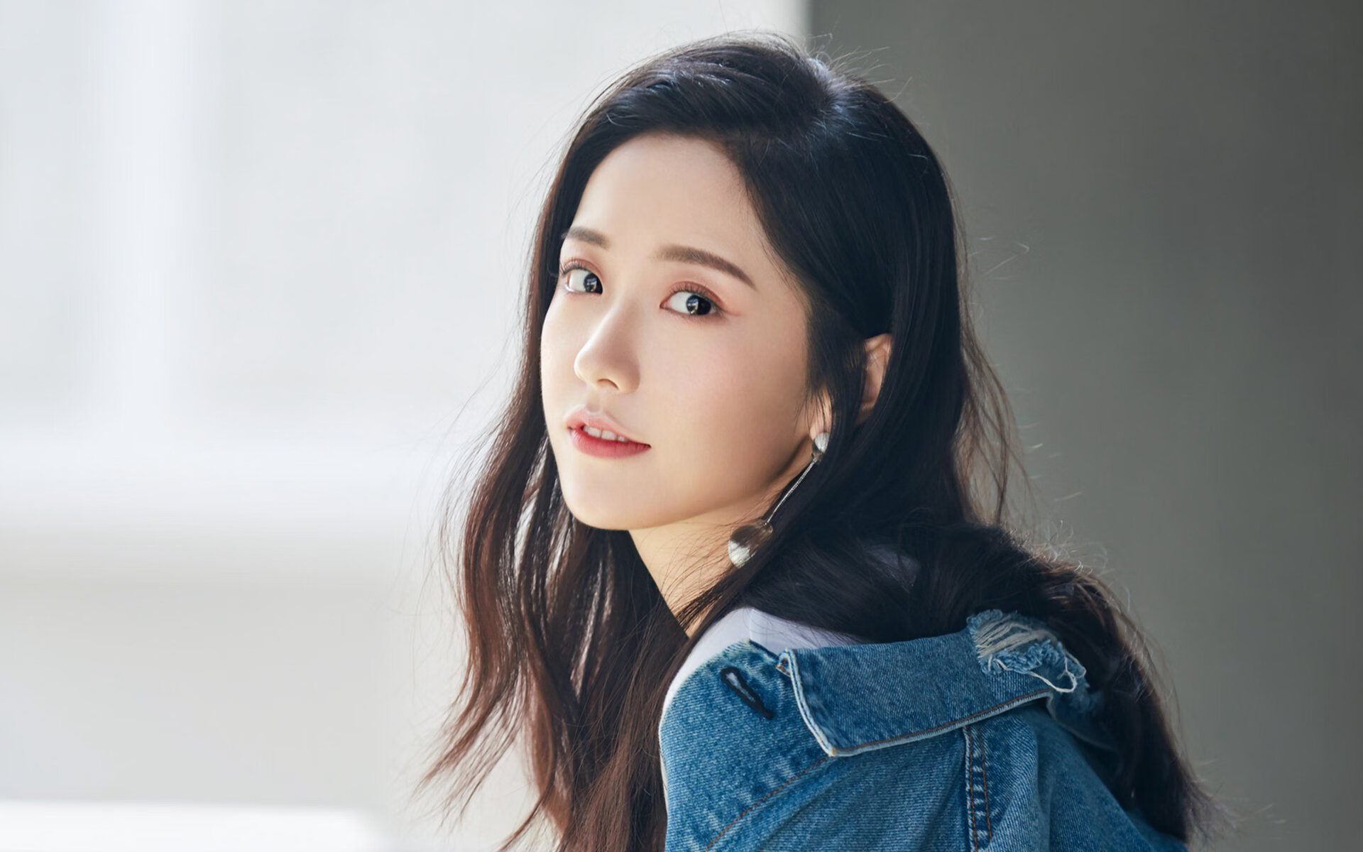 九游下载中心-_光影攀岩秀：视觉盛宴与运动激情结合_，攀岩摄影